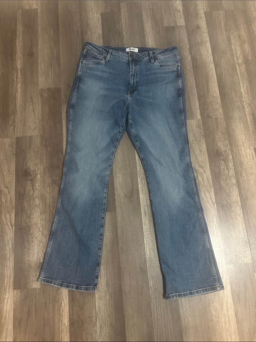 Wrangler Retro Women’s Jeans High Rise Boot Size 32